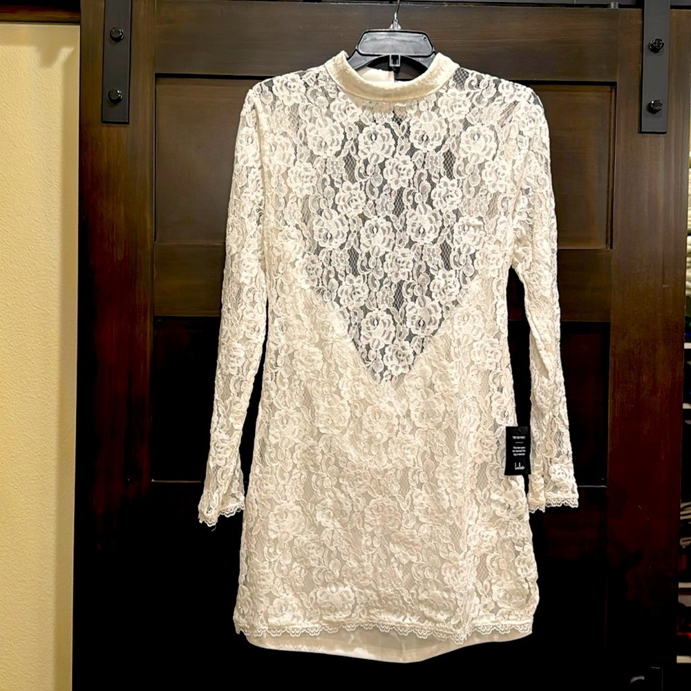 Lulu’s lace mini dress